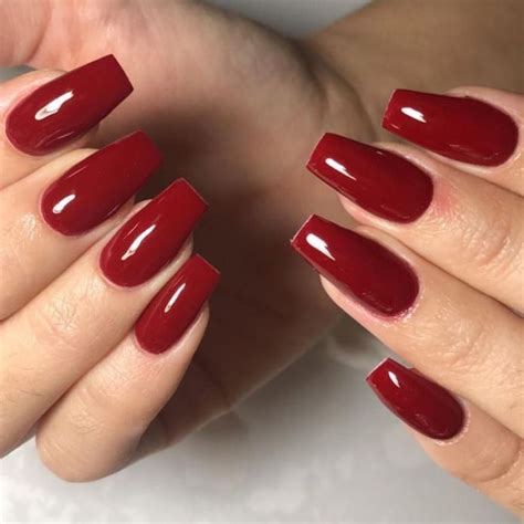 Unghie rosse ️ la manicure che non passa mai di moda.